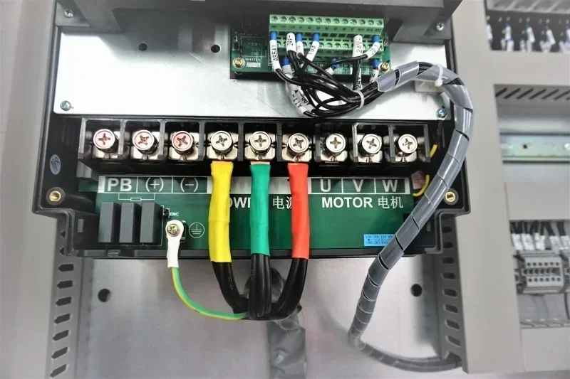 Outdoor Power Distribution Cab - Outdoor Power Distribution Board recensione e prezzo